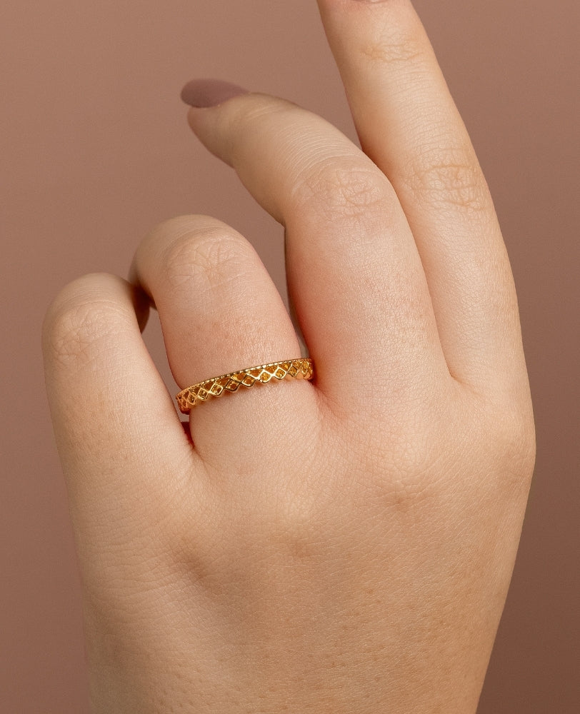 Anel Minimalista Teresa - Ouro