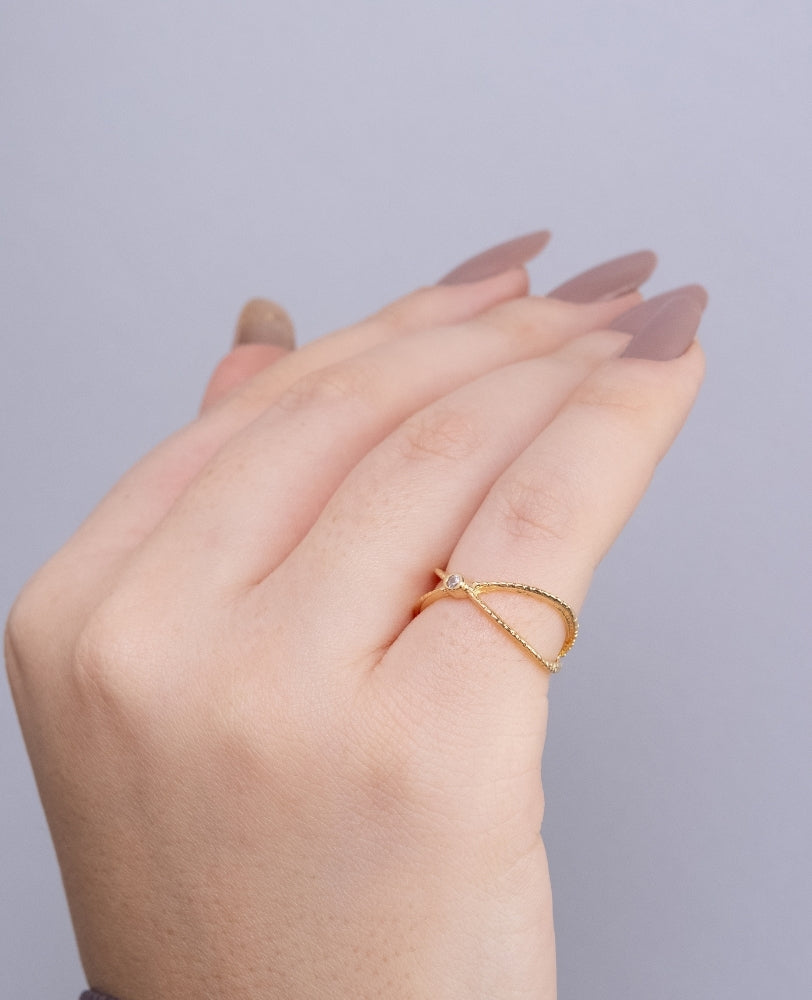 Anel Lili em X Zircônia - Ouro