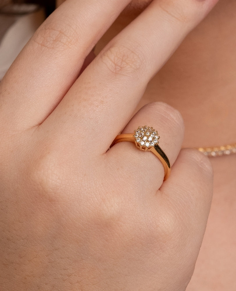 Anel Solitário Amelia Chuveiro - Ouro