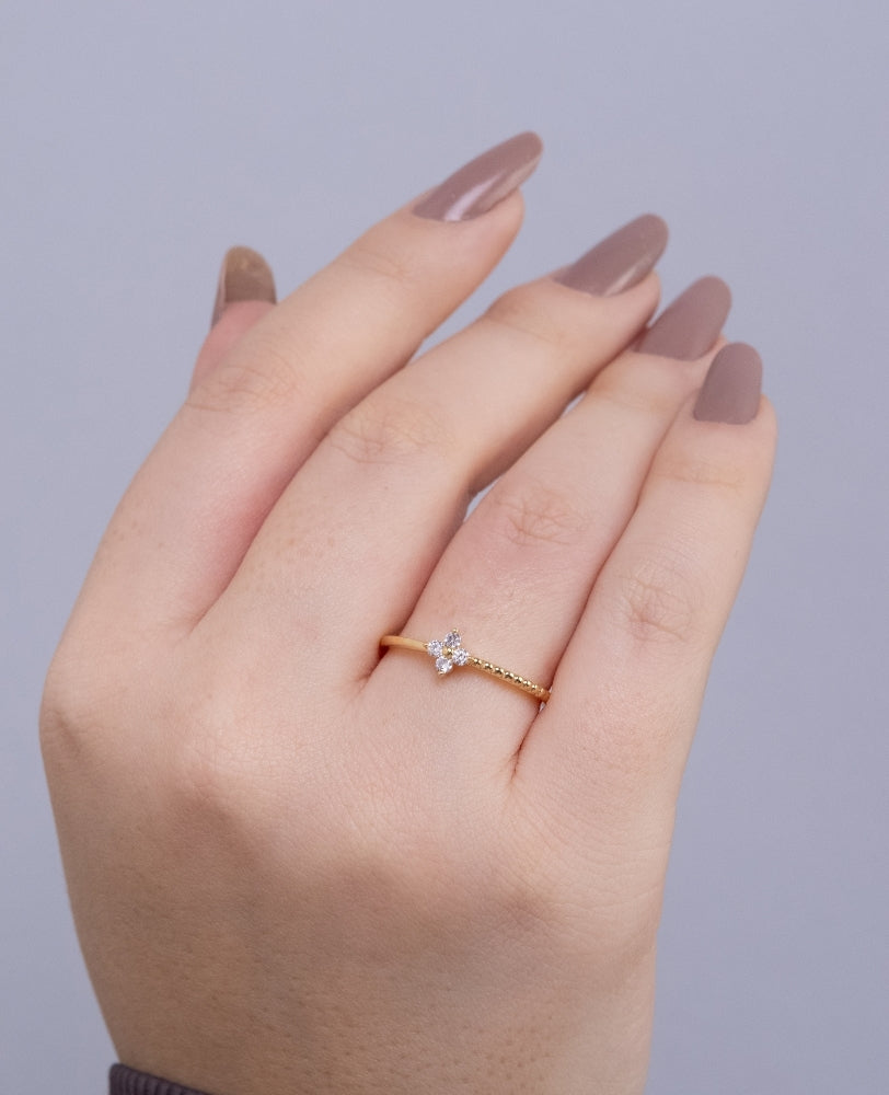 Anel Minimalista Olivia Flor - Ouro