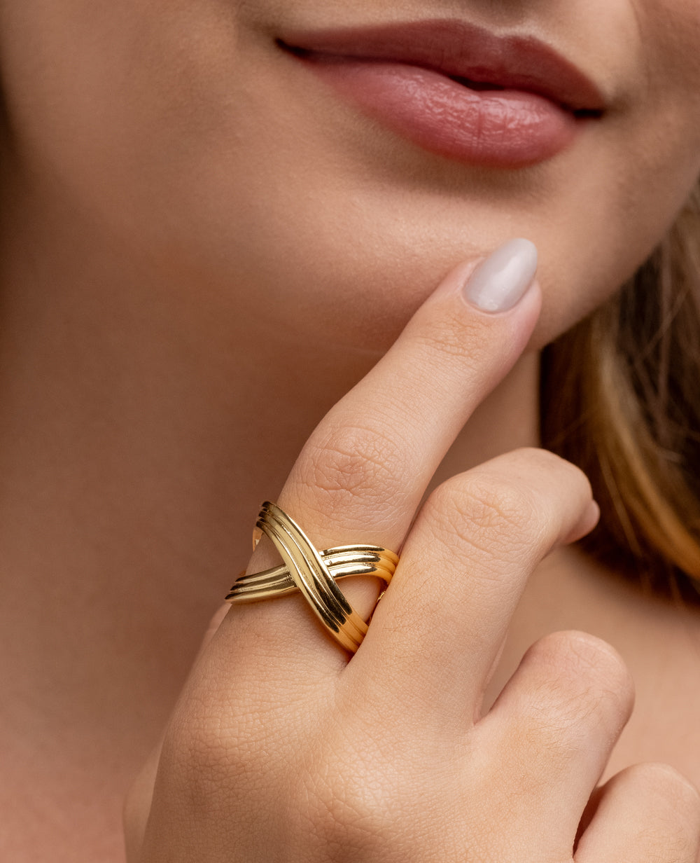 Anel em “X” Clara - Ouro